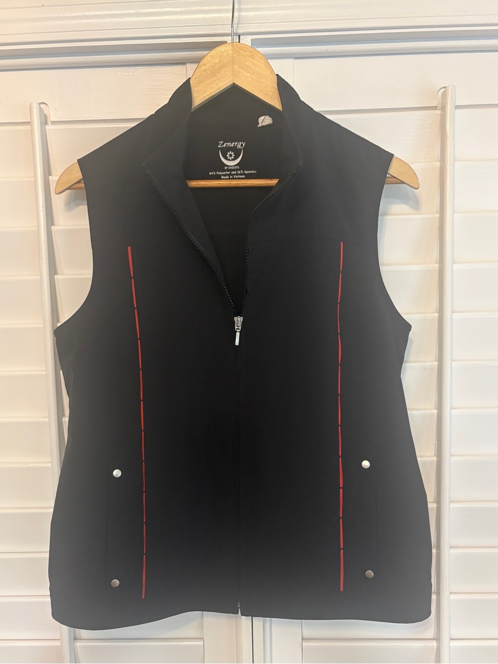 Zenergy By Chico’s Black Vest Size 1 (Medium)